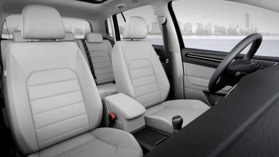  Volkswagen Golf Sportsvan Concept 2013 года  (фото 3 из 14)